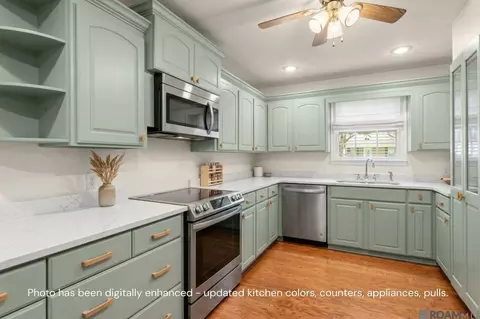 Kitchen - 3811 Epperson St, Baker, LA 70714 photo 2 of 3