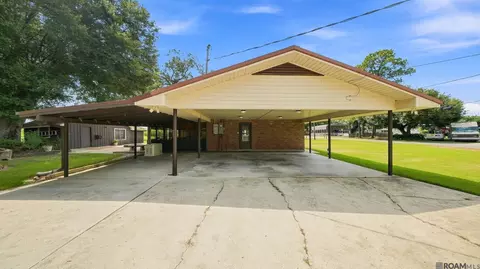 53535 Ware St, White Castle, LA 70788
