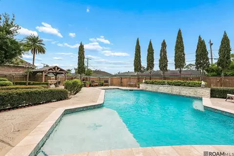 311 Riverwood Dr, Saint Rose, LA 70087
