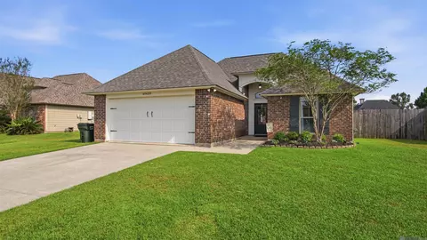 41426 Hearthstone Ave, Prairieville, LA 70769