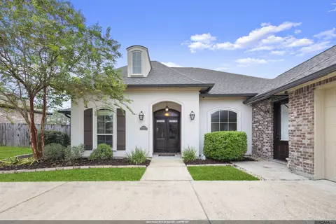 18379 Hidden Ridge Ct, Prairieville, LA 70769
