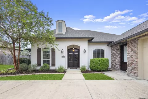 18379 Hidden Ridge Ct, Prairieville, LA 70769