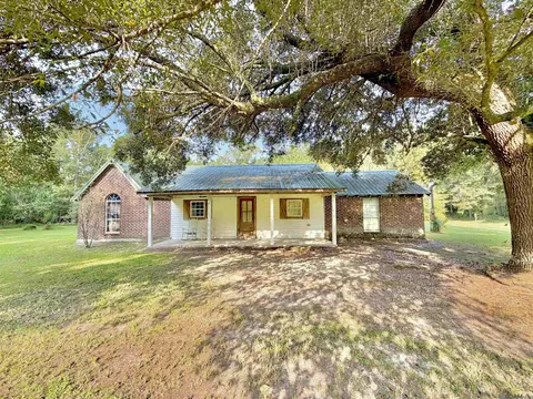 28113 Frost Rd, Livingston, LA 70754