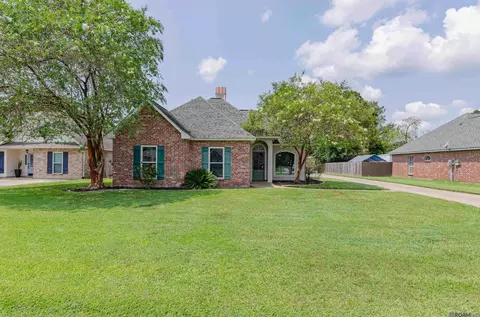 10013 River Run Estates Rd, Saint Amant, LA 70774