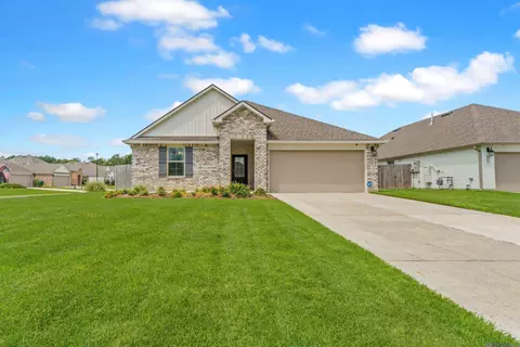 32123 Devan Trl, Denham Springs, LA 70726