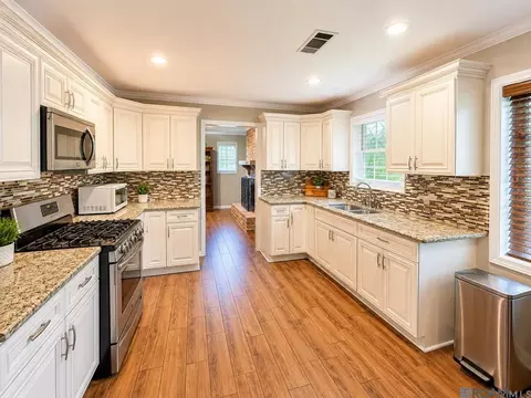 39026 Dame Dr, Prairieville, LA 70769