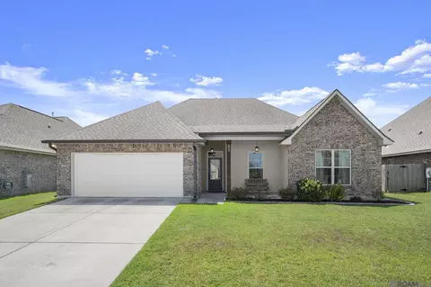 1596 Plains Ridge Ave, Zachary, LA 70791