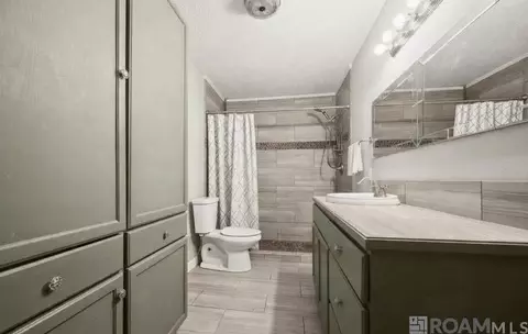 Bath - 14162 Forest Glen Ln, Walker, LA 70785 photo 1 of 2