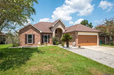 10933 Woodhaven Dr, Denham Springs, LA 70726