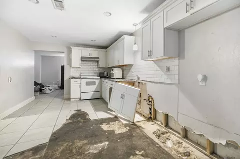 Kitchen - 1128 Sinbad St, Baker, LA 70714 photo 1 of 3