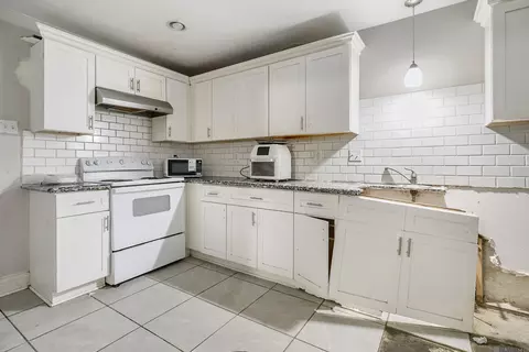 Kitchen - 1128 Sinbad St, Baker, LA 70714 photo 3 of 3