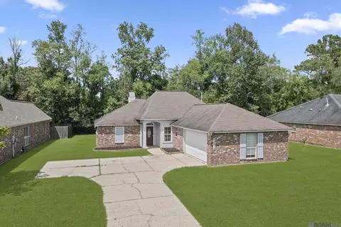 43472 N Great Oak Ct, Prairieville, LA 70769