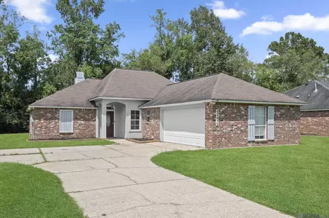 43472 N Great Oak Ct, Prairieville, LA 70769