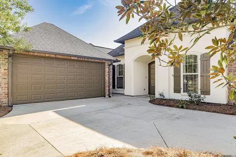 14628 Lake Town Dr, Baton Rouge, LA 70810
