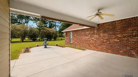 Exterior - 30125 Oak Shadow Dr, Walker, LA 70785 photo 2 of 3