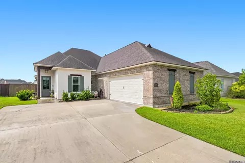 13361 Belle Prairie Dr, Geismar, LA 70734