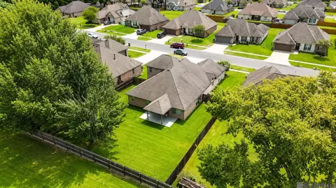 6707 Royal Oaks Ct, Zachary, LA 70791