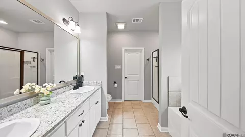 Bath - 4755 E Sunset Loop, Addis, LA 70710 photo 2 of 7