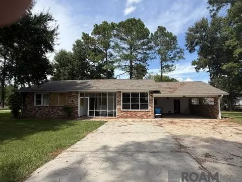 8373 Ferry Rd, New Roads, LA 70760