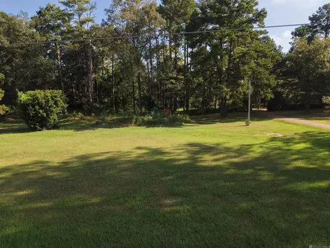 99 Julia Dr, Woodville, MS 39669