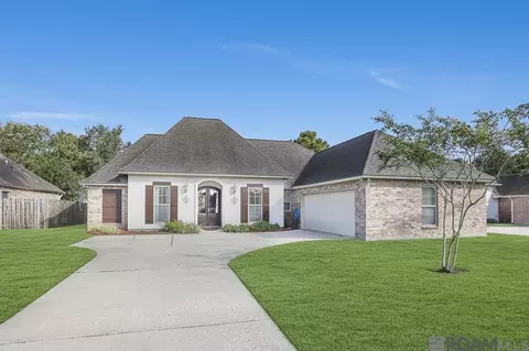 39348 Seaside Ln, Prairieville, LA 70769
