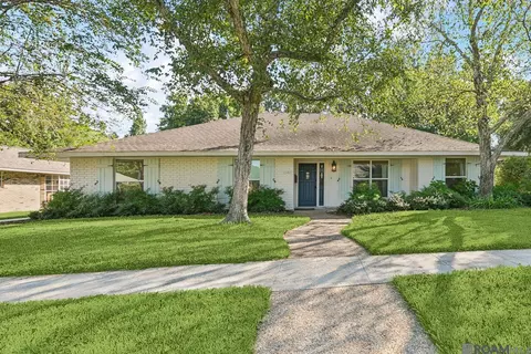 1343 Crescent Dr, Baton Rouge, LA 70806
