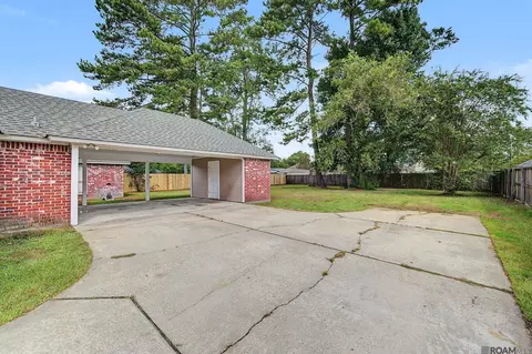 Exterior - 13973 Guy St, Walker, LA 70785 photo 5 of 8