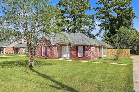 Exterior - 13973 Guy St, Walker, LA 70785 photo 2 of 8