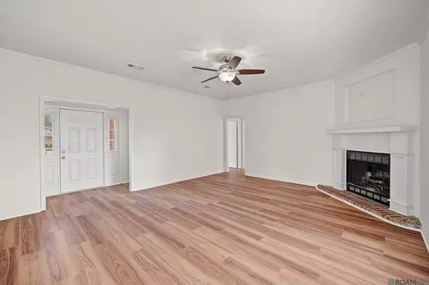 Living - 13973 Guy St, Walker, LA 70785 photo 2 of 3