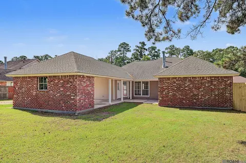 Exterior - 13973 Guy St, Walker, LA 70785 photo 6 of 8