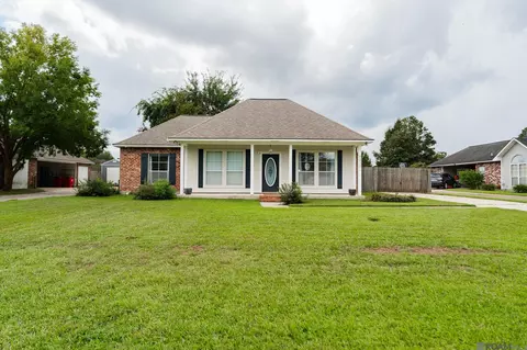 9232 Jordan Dr, Denham Springs, LA 70726