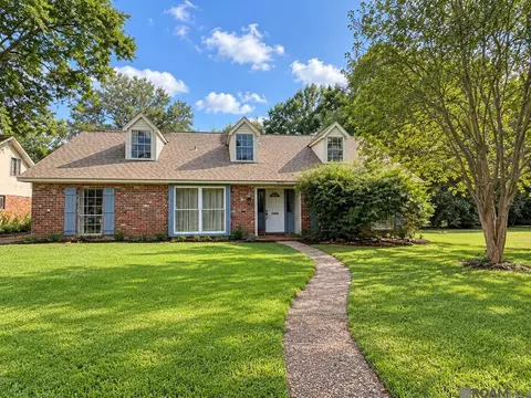 9736 Regency Dr, Baton Rouge, LA 70815