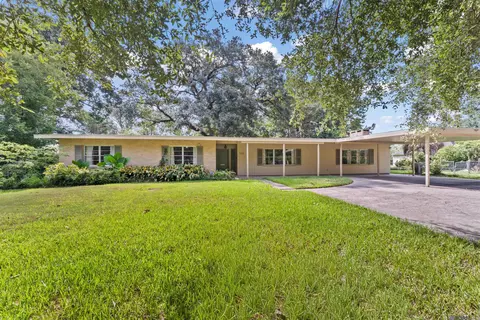 5716 College Dr, Baton Rouge, LA 70806