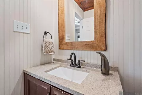 Bath - 7944 Comite Acres Dr, Baker, LA 70714 photo 1 of 7