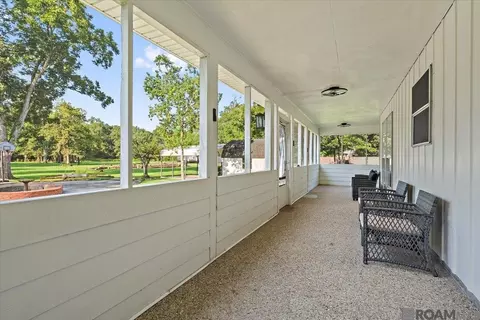Exterior - 7944 Comite Acres Dr, Baker, LA 70714 photo 5 of 12