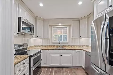 Kitchen - 7944 Comite Acres Dr, Baker, LA 70714 photo 1 of 1