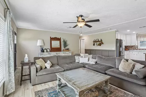 Living - 7380 La Hwy 10, Ethel, LA 70730 photo 2 of 4