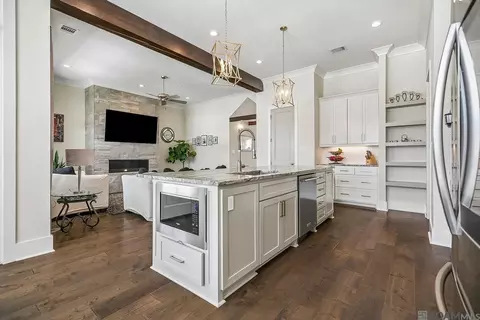 2720 Lexington Lakes Ave, Baton Rouge, LA 70810