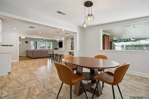 245 S Carrollton Ave, Baton Rouge, LA 70806