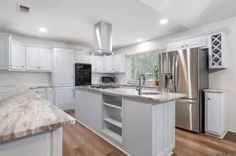 Kitchen - 31535 River Pines Dr, Springfield, LA 70462 photo 1 of 1