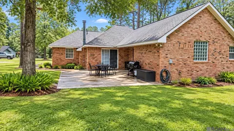 Exterior - 31535 River Pines Dr, Springfield, LA 70462 photo 1 of 2