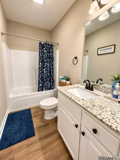 Bath - 183 River Mill Dr, Brusly, LA 70719 photo 2 of 2