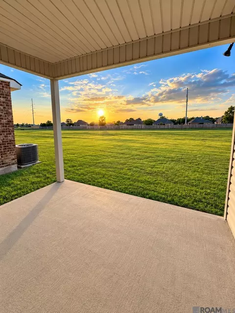 Exterior - 183 River Mill Dr, Brusly, LA 70719 photo 2 of 2