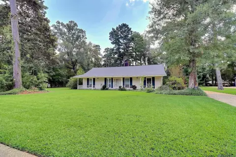15826 Chivre Ave, Greenwell Springs, LA 70739