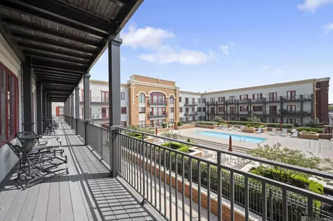7707 Bluebonnet Blvd # 329, Baton Rouge, LA 70810