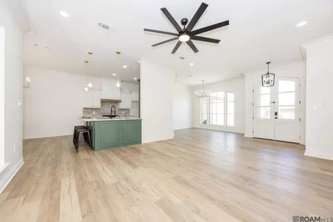 Living - 13348 Williamsburg Ave, Walker, LA 70785 photo 3 of 3