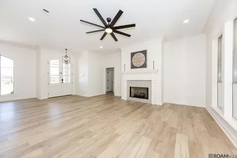 Living - 13348 Williamsburg Ave, Walker, LA 70785 photo 2 of 3