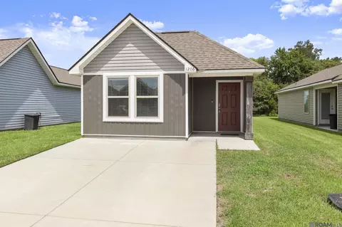1206 E Saint Charles St, Gonzales, LA 70737