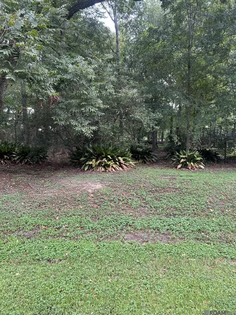 8013 Oakbrook Dr, Saint George, LA 70817