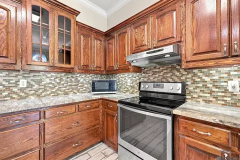 Kitchen - 33798 Cane Market Rd, Walker, LA 70785 photo 4 of 4